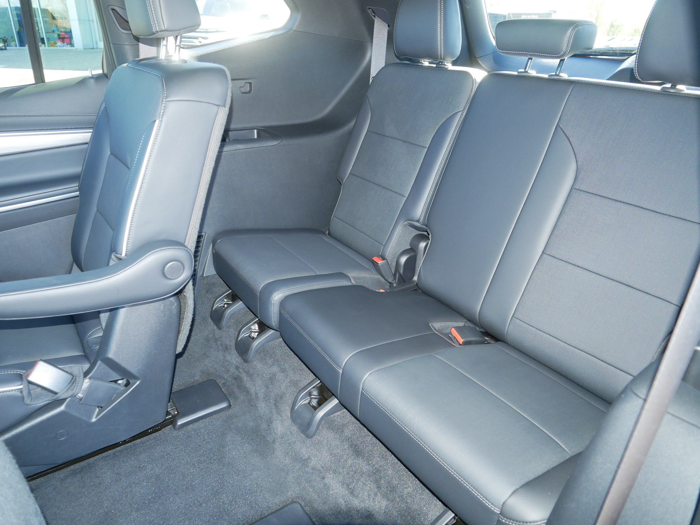 Used 2026 Buick Enclave Preferred AWD/4WD image 36