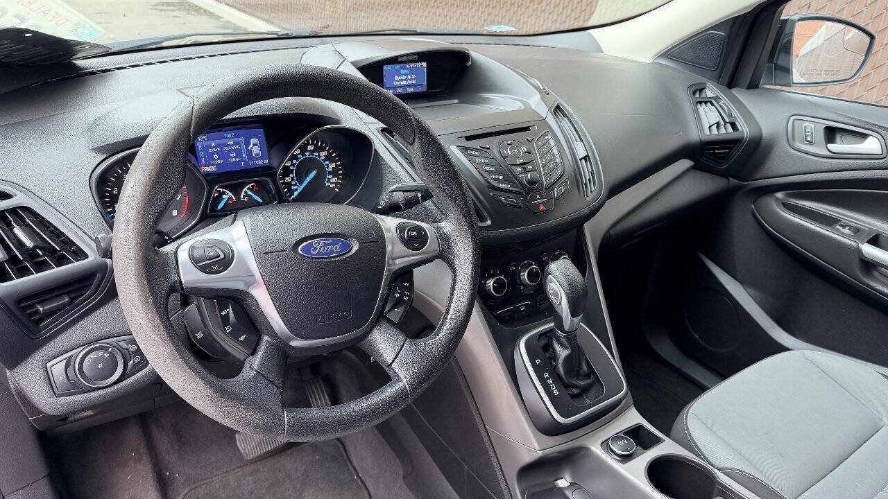 Used 2013 Ford Escape SE FWD image 9