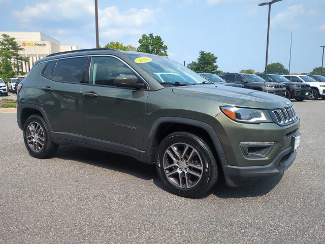 Used 2018 Jeep Compass Latitude w/ Popular Equipment Group AWD/4WD image 2