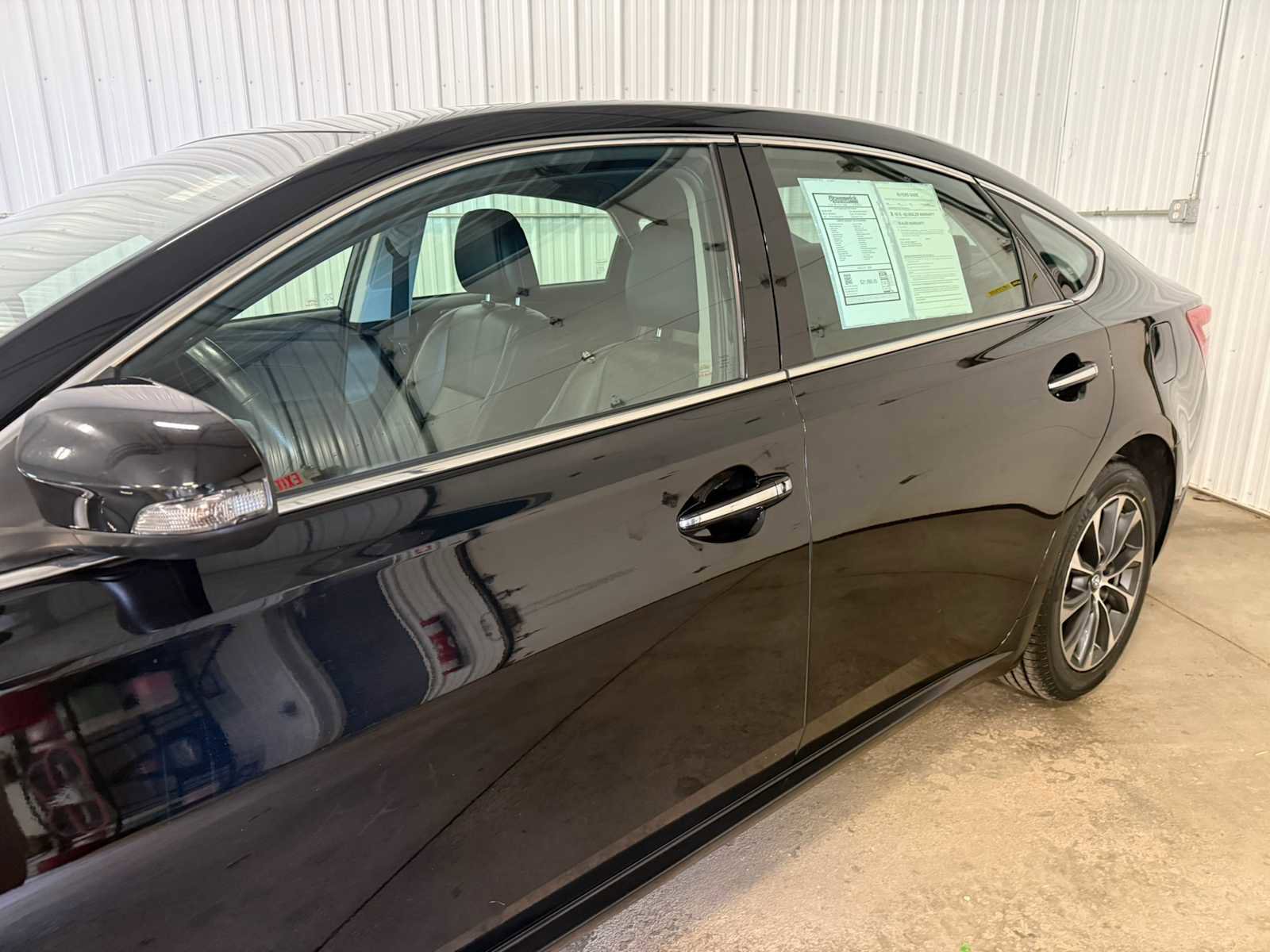 Used 2016 Toyota Avalon XLE Premium image 7