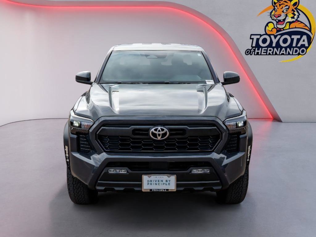 Used 2024 Toyota Tacoma TRD Off-Road image 2