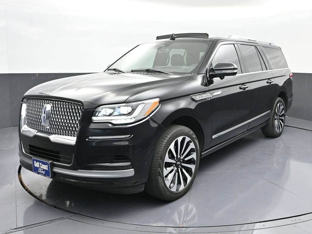 Used 2023 Lincoln Navigator L Reserve image 1