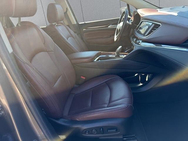 Used 2020 Buick Enclave Avenir w/ Avenir Technology Package AWD/4WD image 40