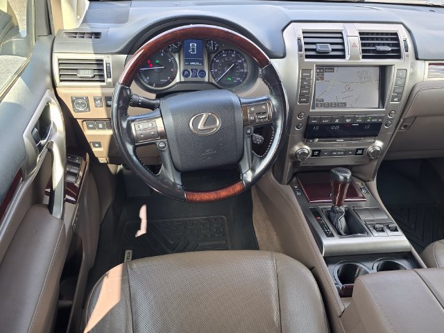 Used 2017 Lexus GX 460 Premium AWD/4WD image 12