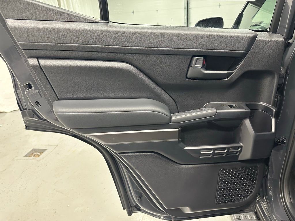 Used 2025 Toyota 4Runner SR5 image 41