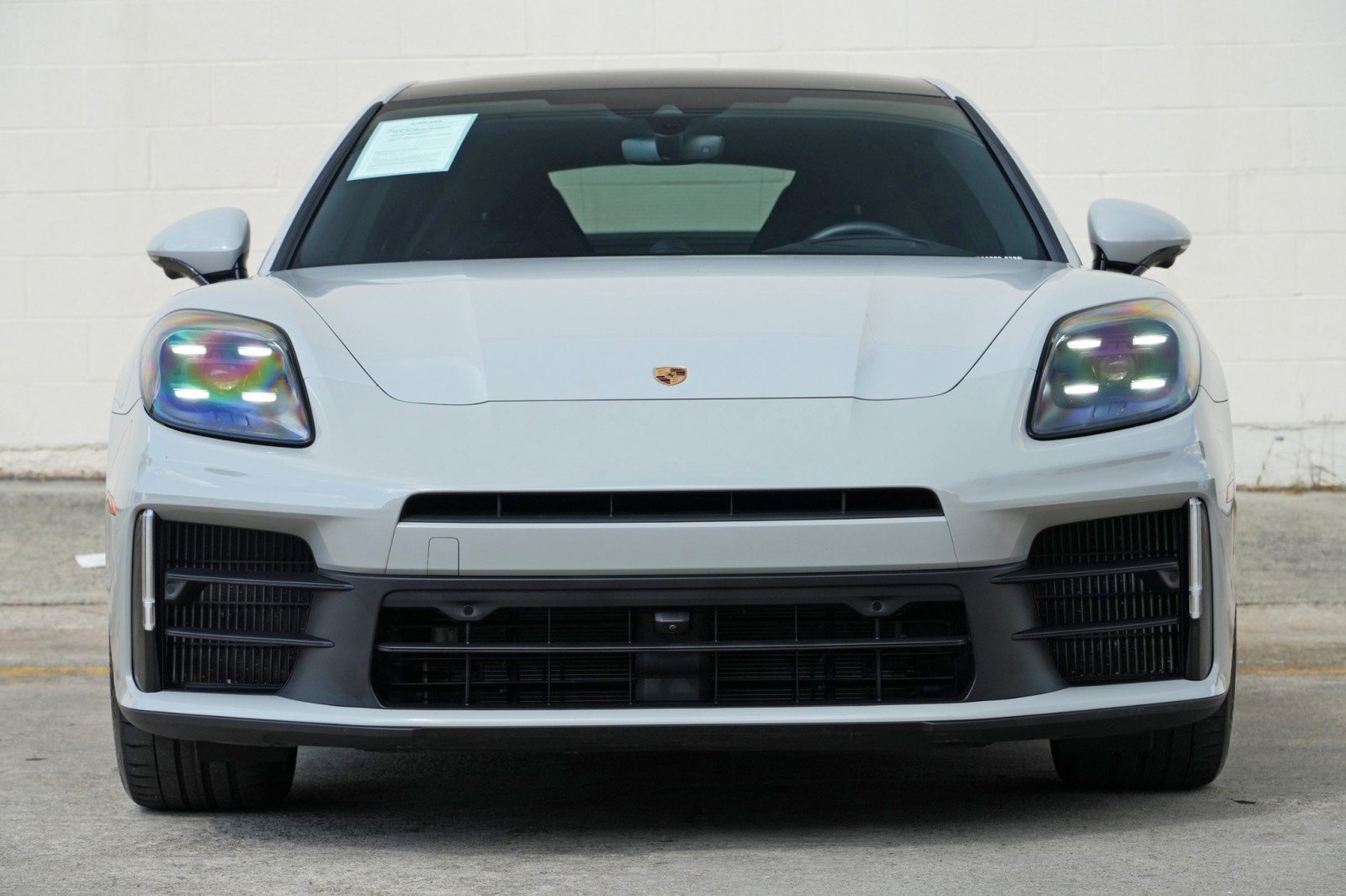 Used 2025 Porsche Panamera image 7