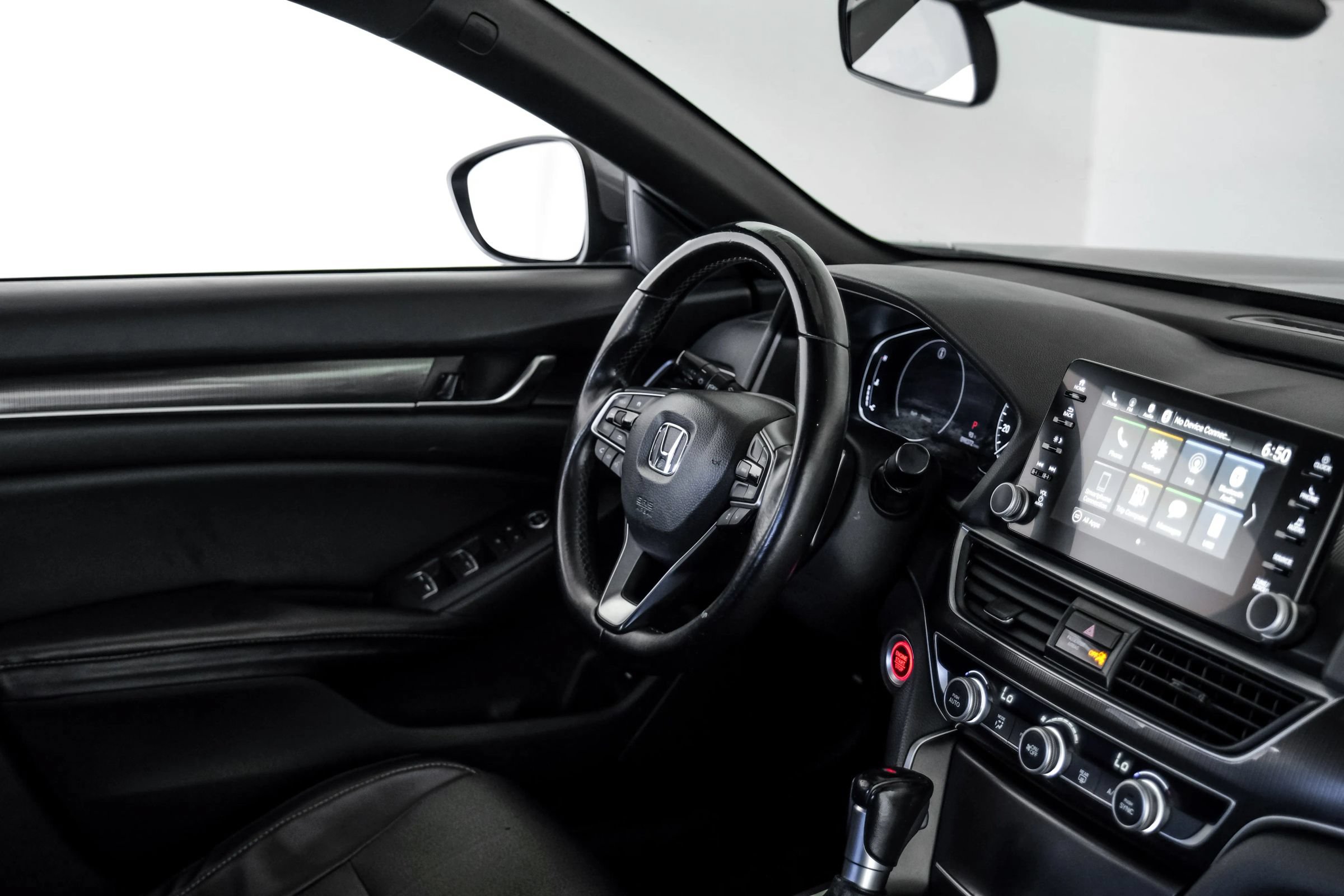 Used 2018 Honda Accord Sport image 13