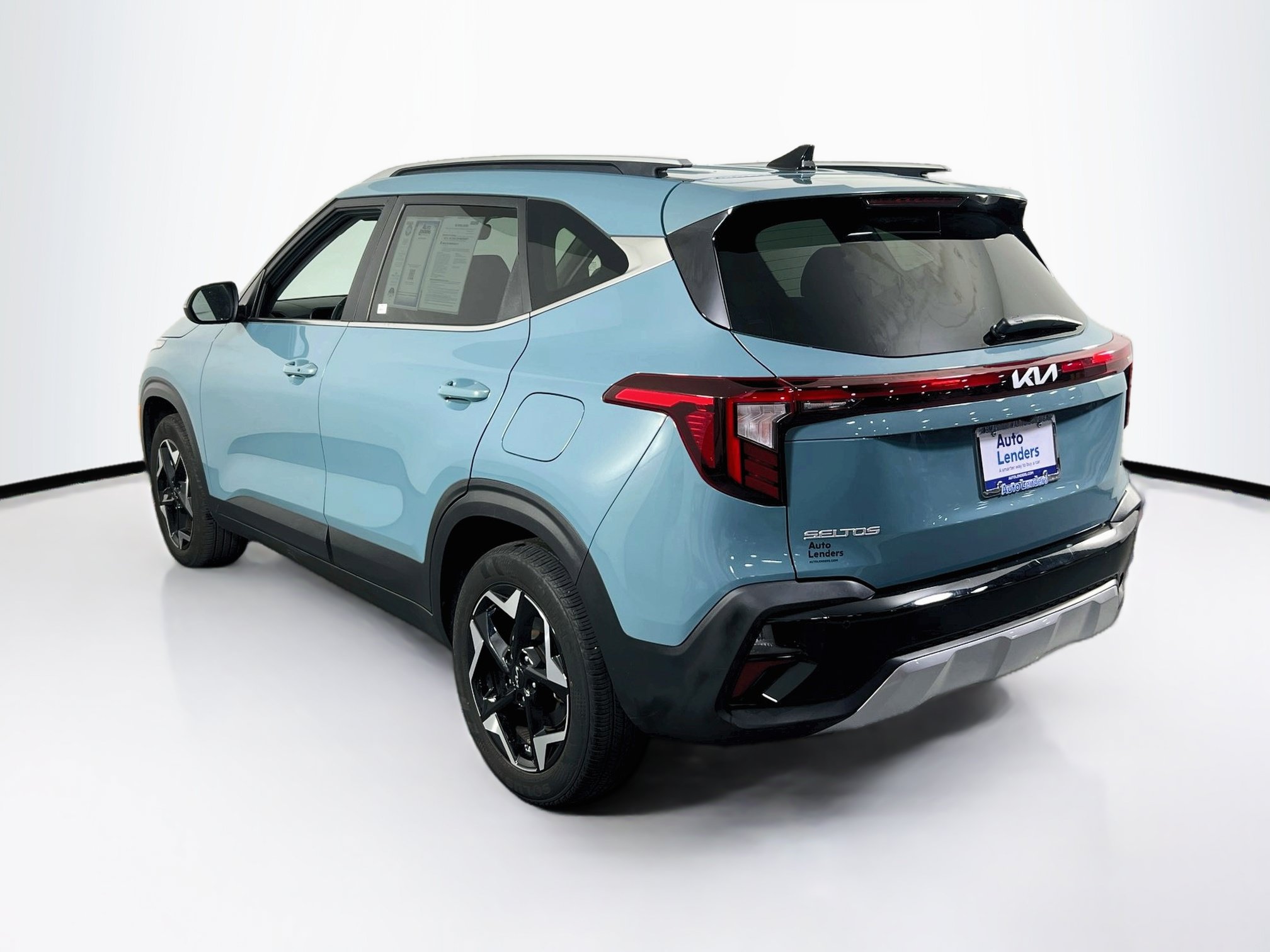 Used 2025 Kia Seltos EX AWD/4WD image 7