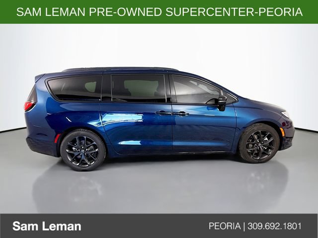 Used 2025 Chrysler Pacifica Limited FWD image 8