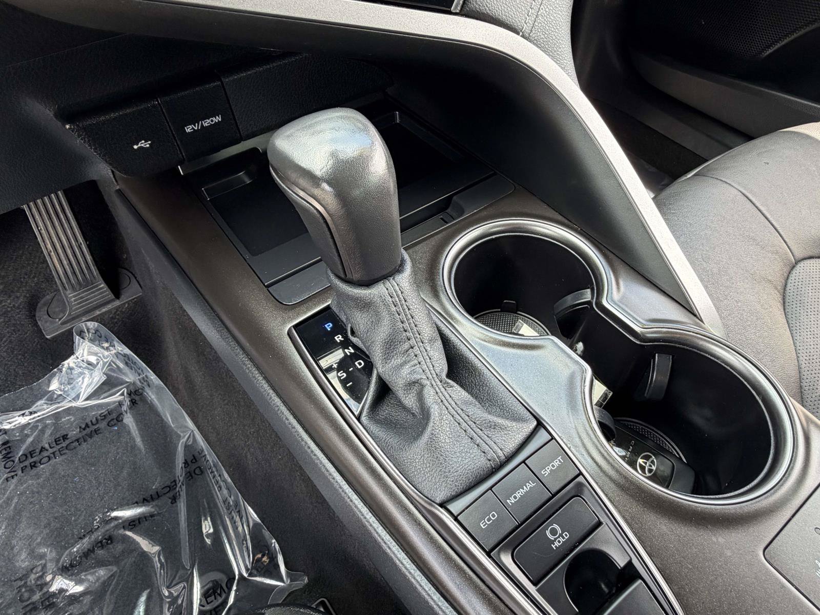 Used 2024 Toyota Camry XSE w/ Cold Weather Package FWD image 11