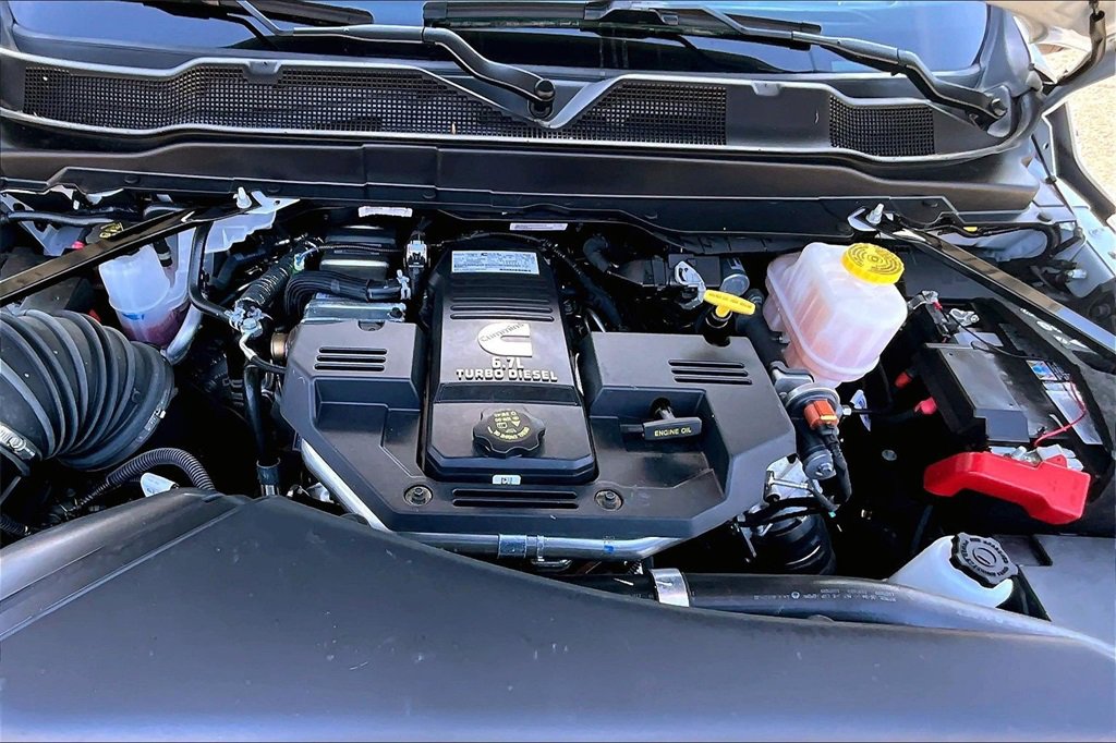 Used 2024 RAM 5500 Tradesman w/ Chrome Appearance Group image 24