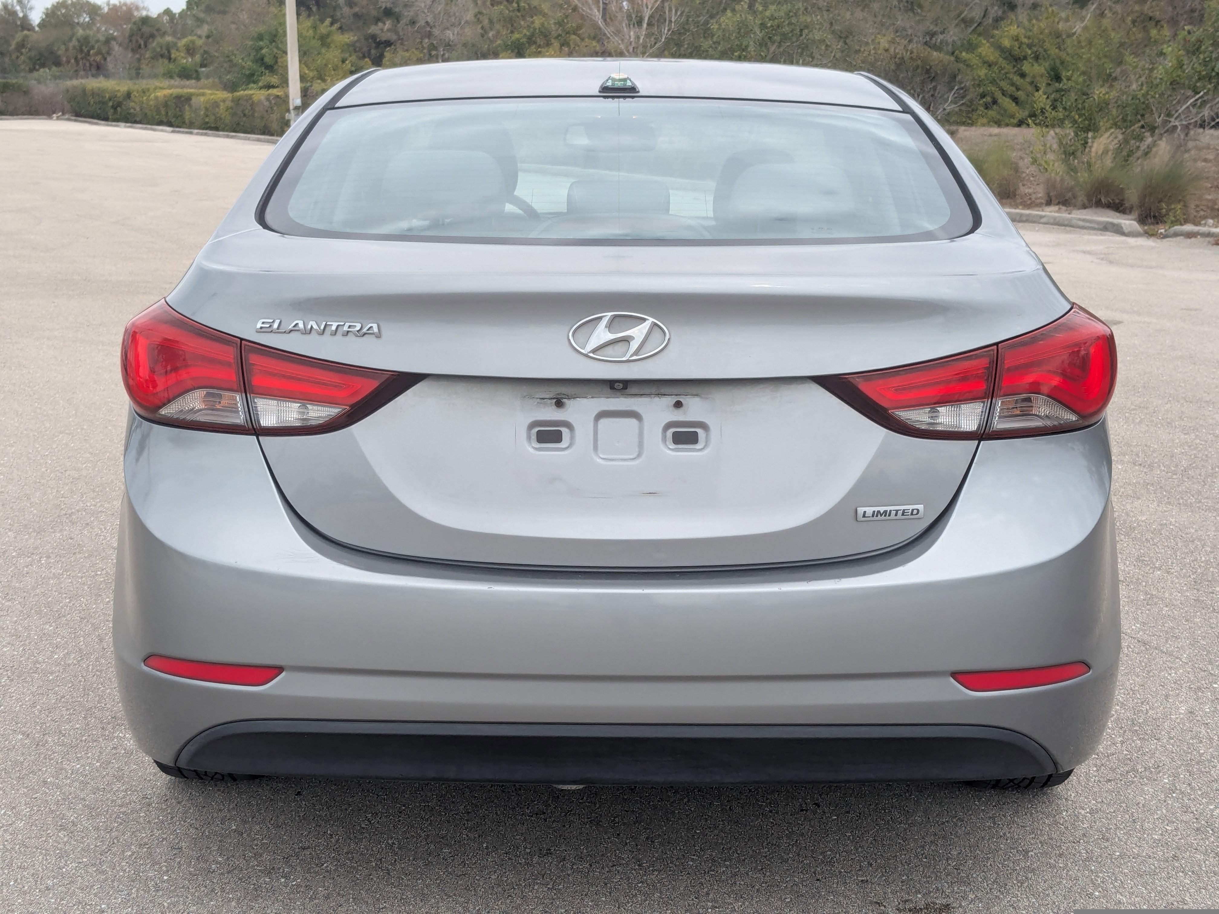 Used 2015 Hyundai Elantra Limited w/ Option Group 05 image 6