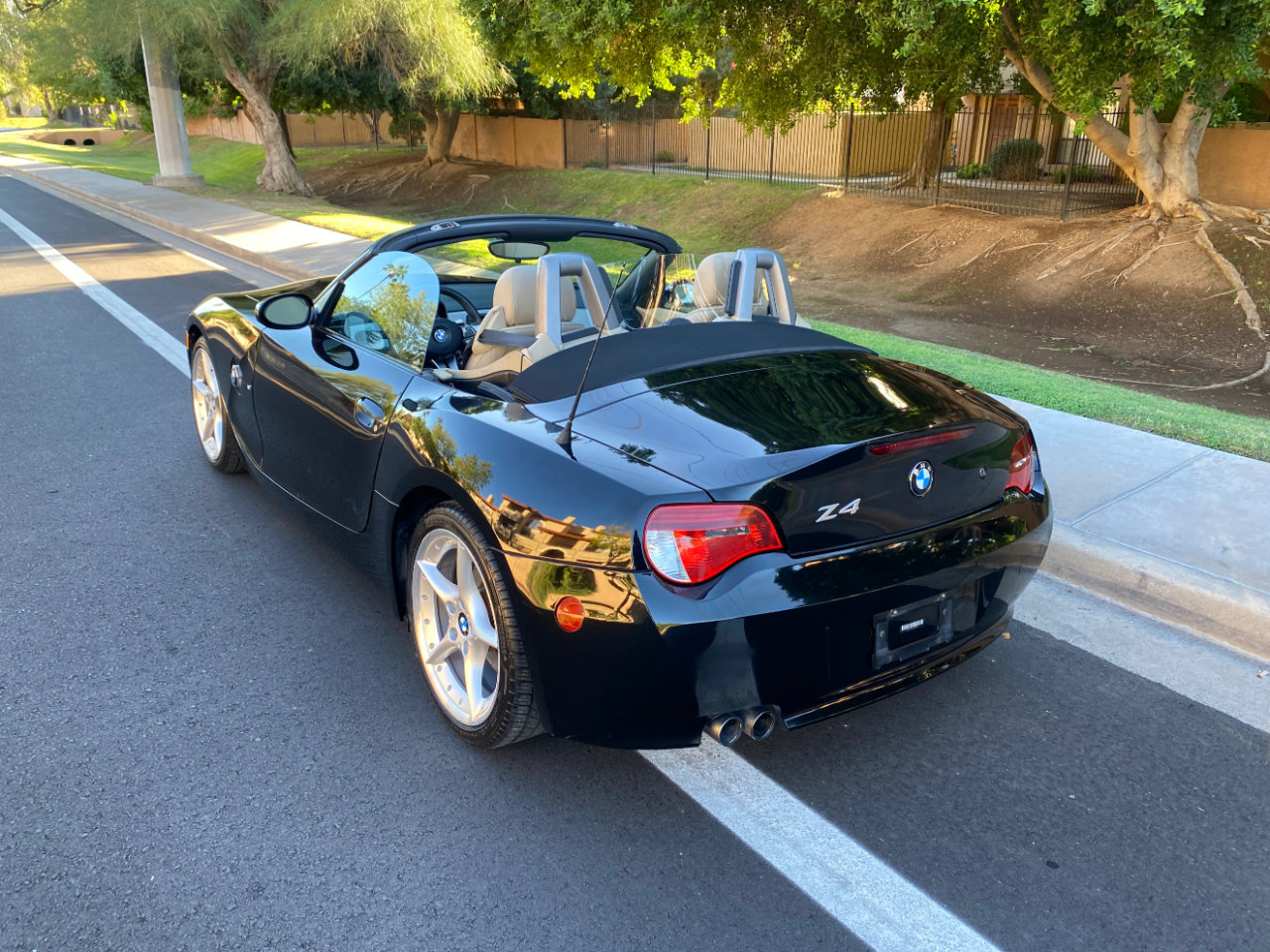 Used 2006 BMW Z4 3.0si image 58