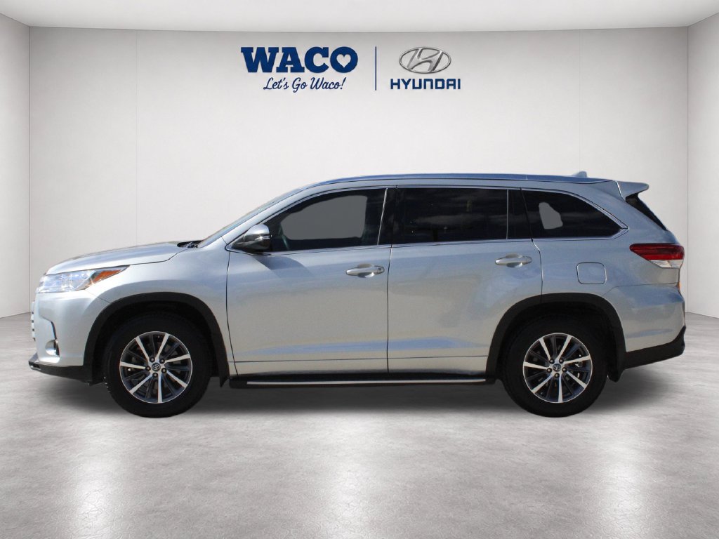 Used 2017 Toyota Highlander XLE FWD image 4