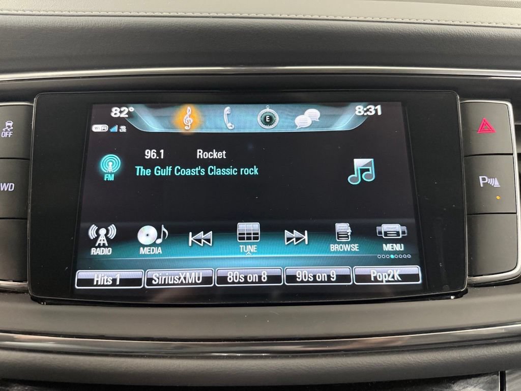 Used 2018 Buick Enclave Essence AWD/4WD image 16
