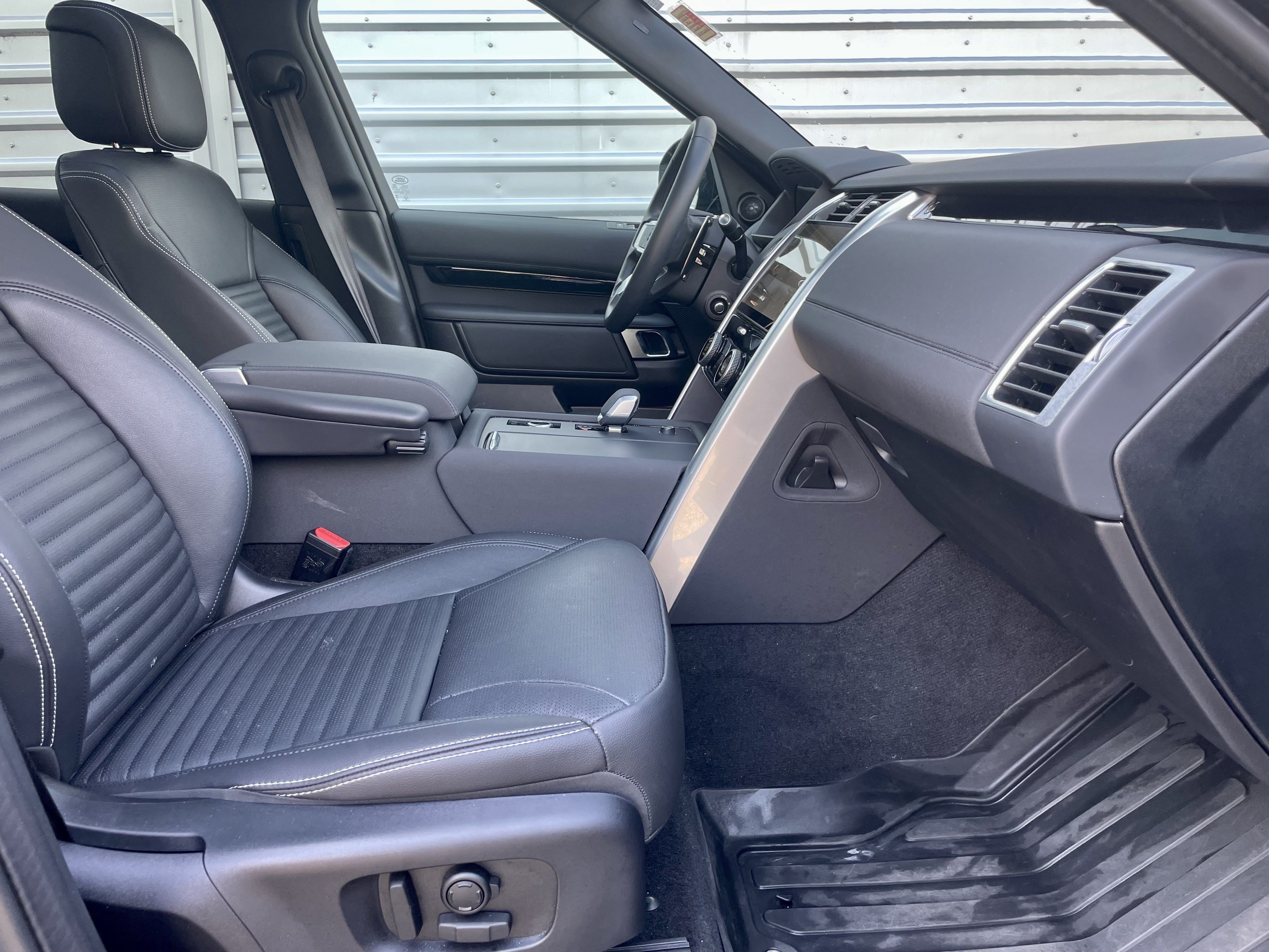 Used 2025 Land Rover Discovery S AWD/4WD image 15