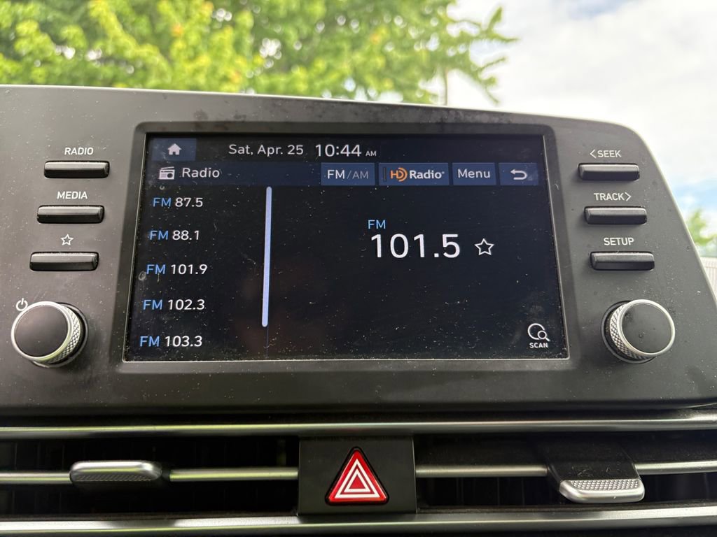Used 2021 Hyundai Elantra SEL FWD image 17