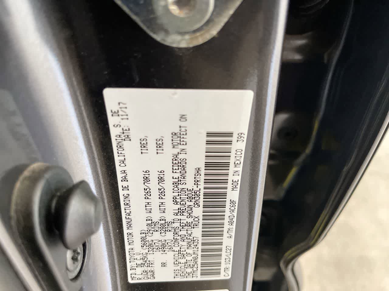 Used 2018 Toyota Tacoma TRD Off-Road AWD/4WD image 28