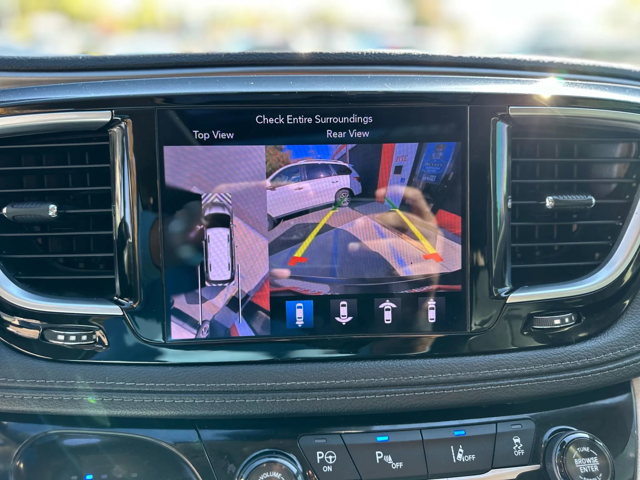 Used 2018 Chrysler Pacifica Limited w/ Advanced Safetytec Group image 21