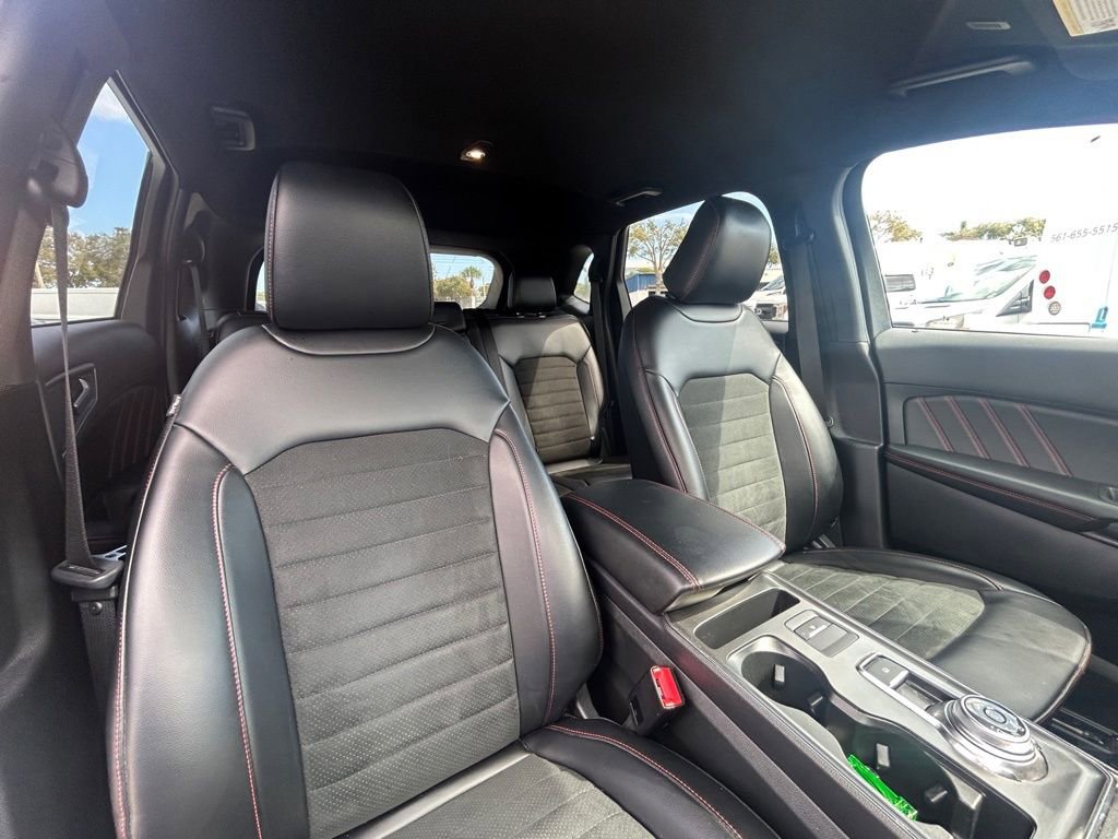 Used 2023 Ford Edge ST-Line w/ Cargo Accessory Package image 27