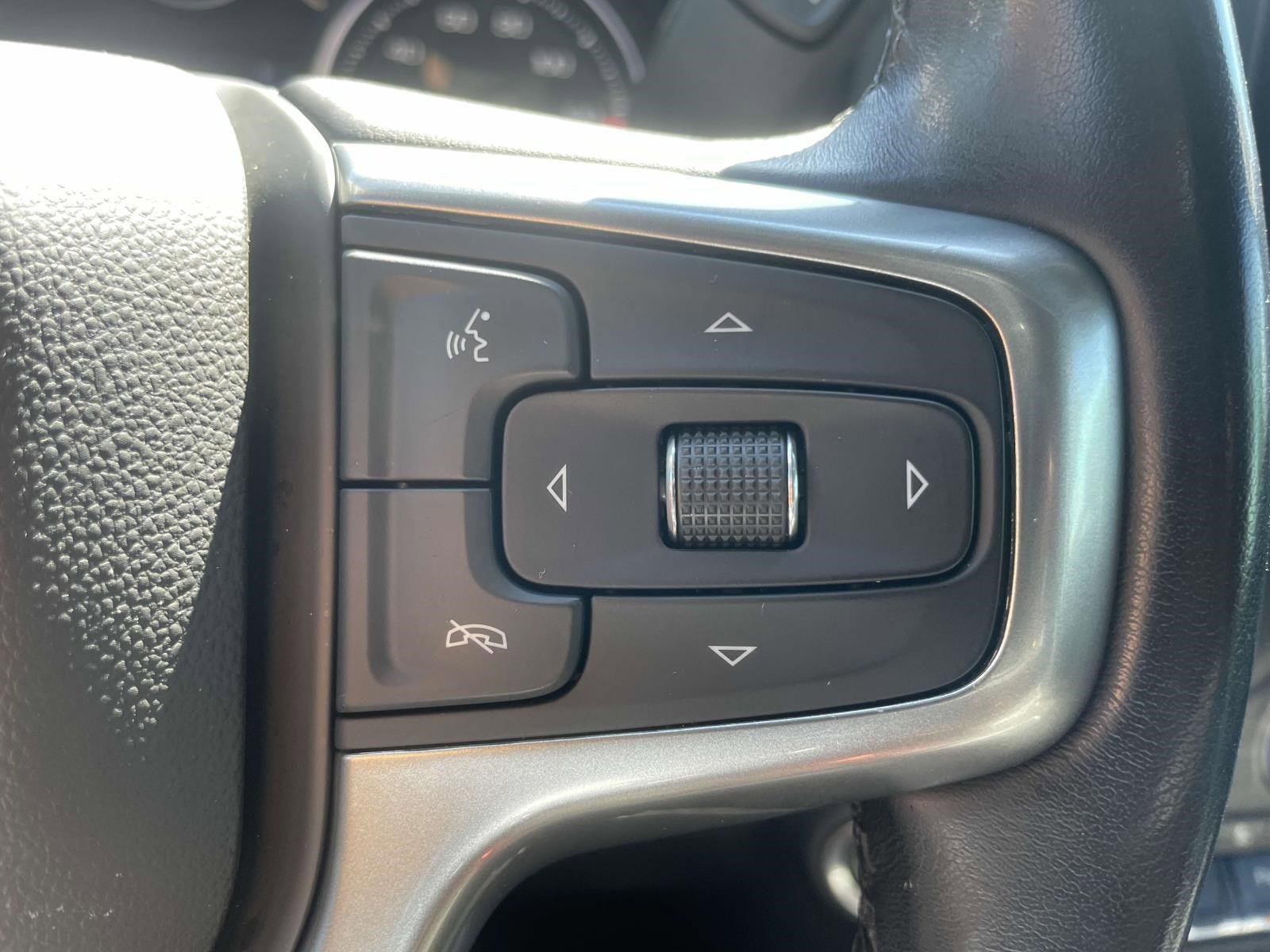 Used 2020 Chevrolet Silverado 1500 LTZ AWD/4WD image 21