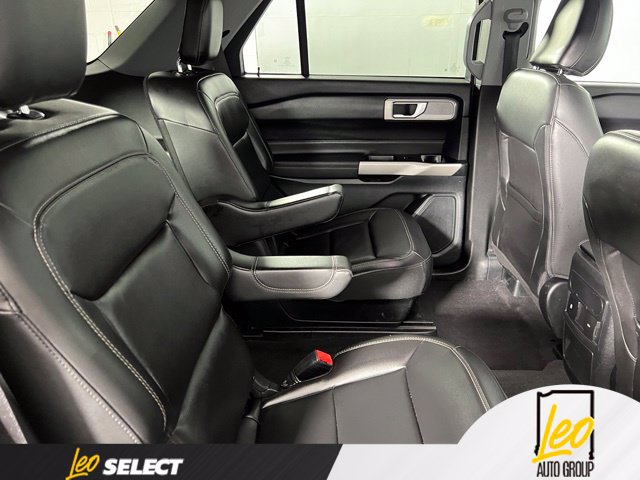 Used 2024 Ford Explorer XLT w/ Equipment Group 202A AWD/4WD image 29