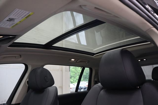 Used 2022 BMW X7 xDrive40i w/ Cold Weather Package image 11