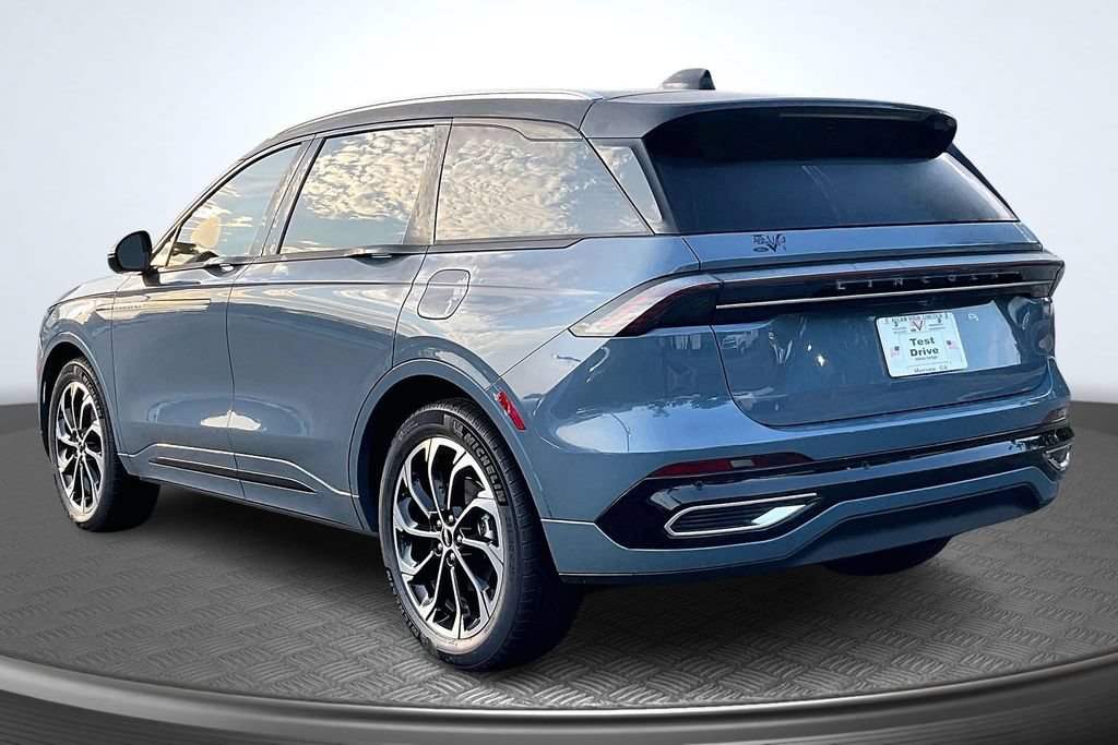 New 2026 Lincoln Nautilus Reserve AWD/4WD image 3