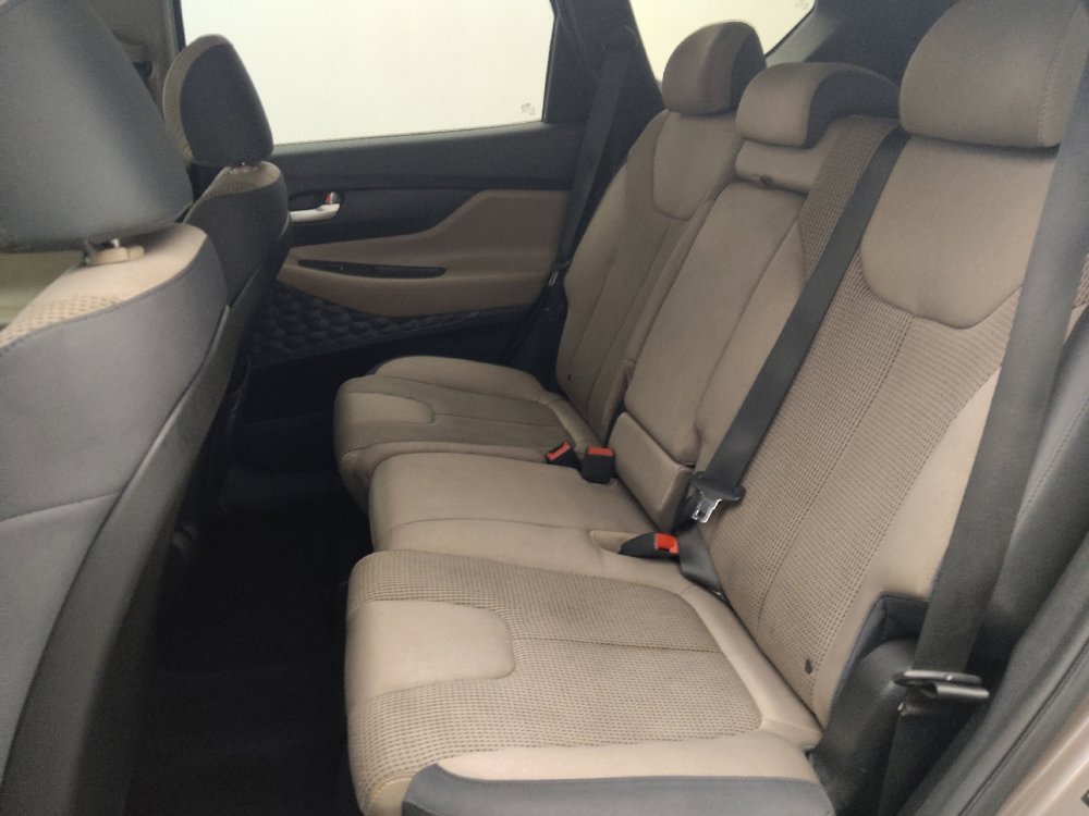 Used 2020 Hyundai Santa Fe SE image 18