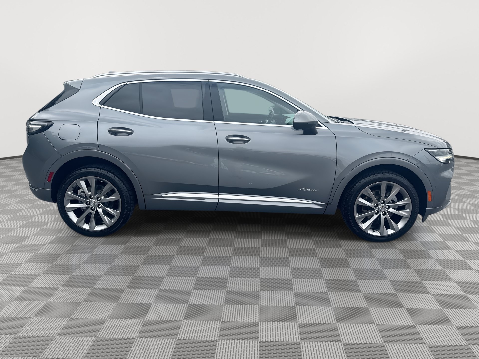 Used 2022 Buick Envision Avenir w/ Technology Package II AWD/4WD image 9