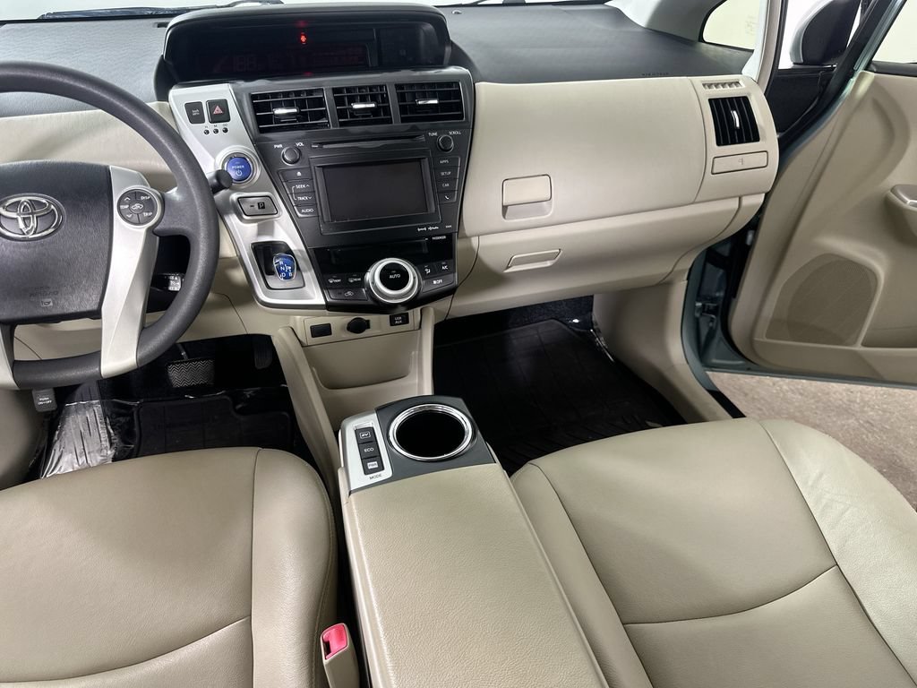 Used 2014 Toyota Prius V Three FWD image 19