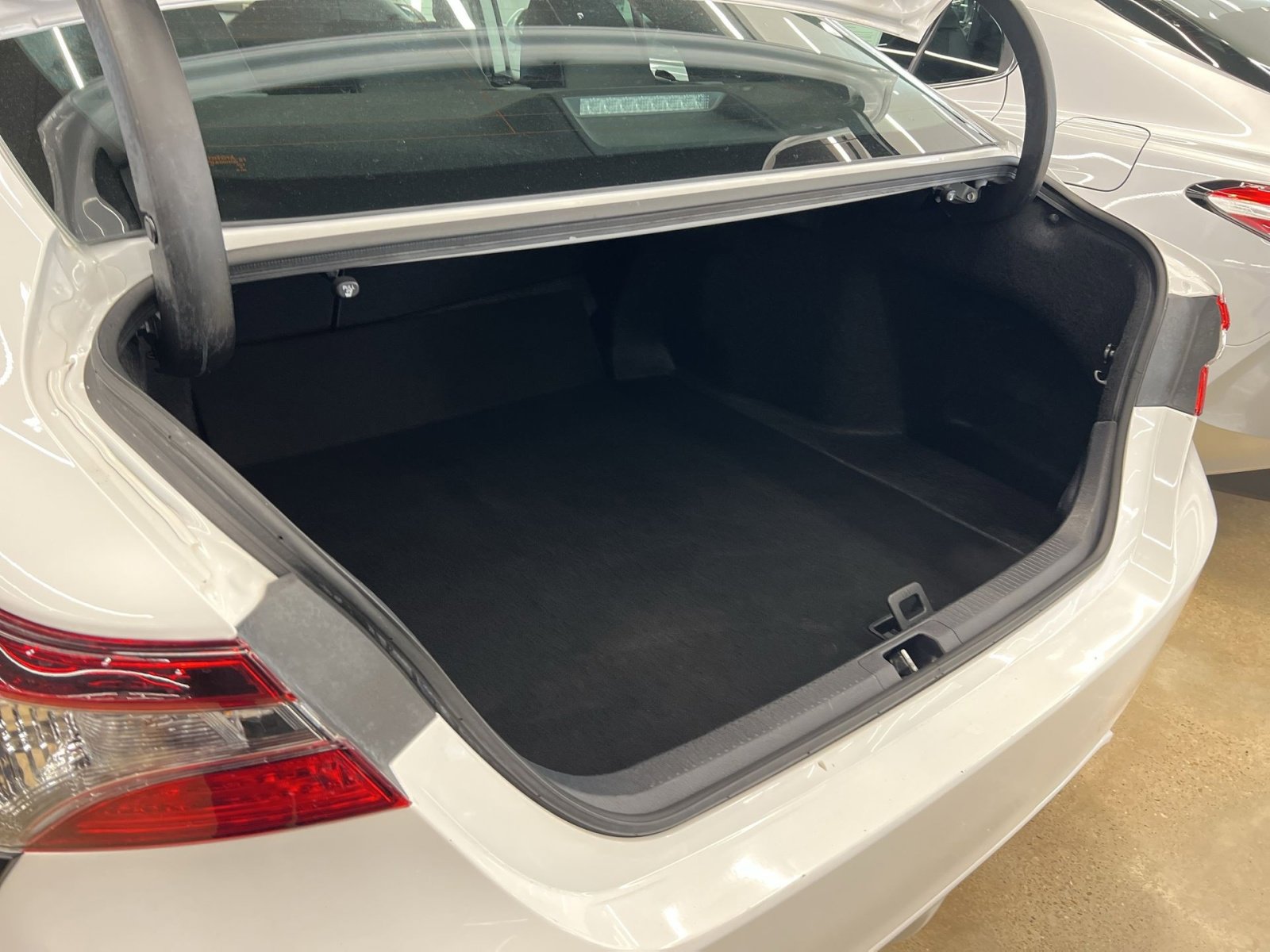 Used 2024 Toyota Camry SE image 22