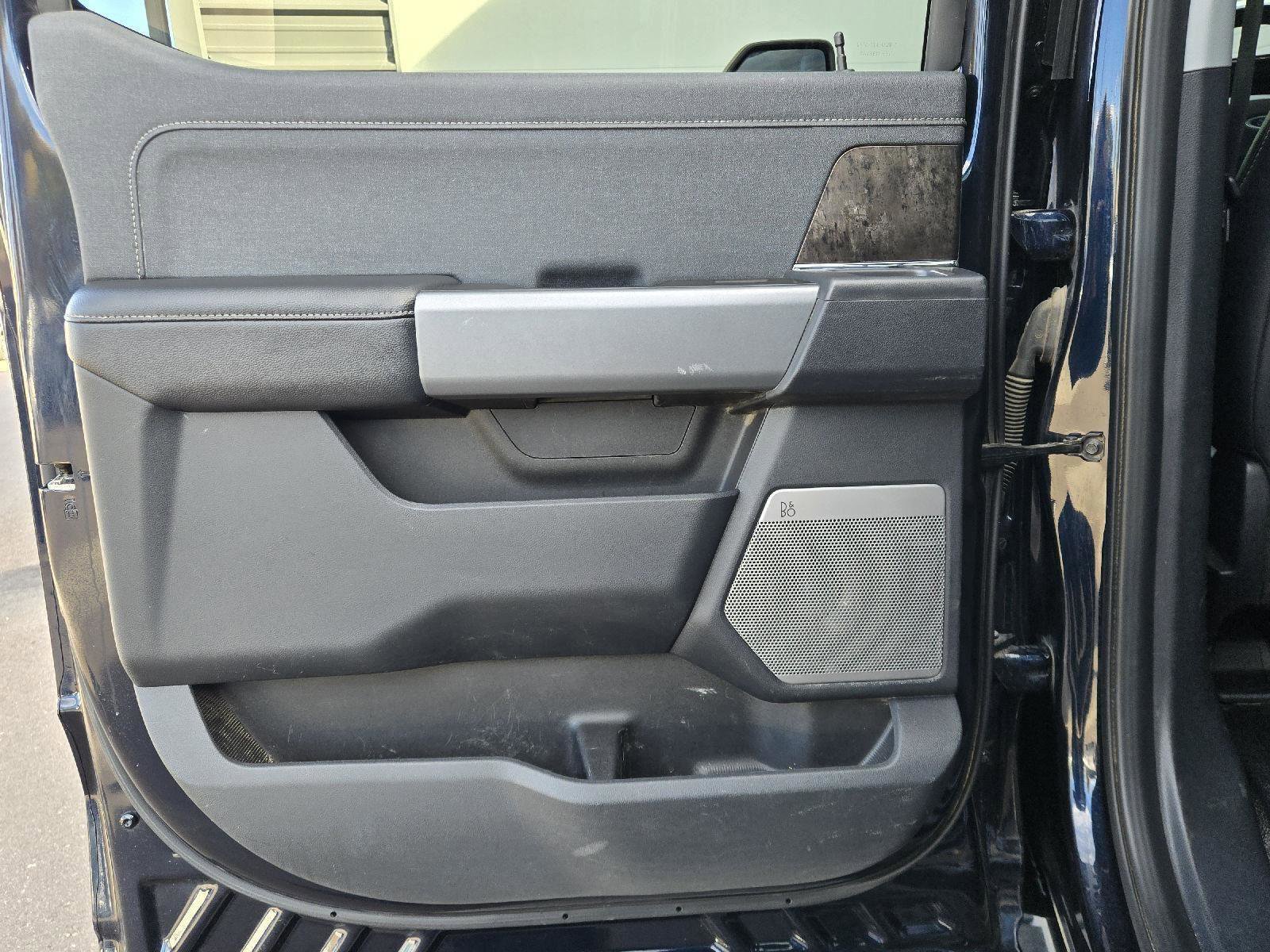 Used 2024 Ford F350 Lariat w/ Sport Appearance Package image 31