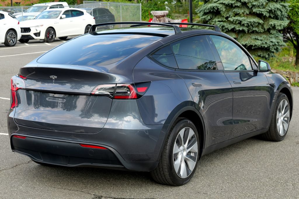 Used 2023 Tesla Model Y Long Range AWD/4WD image 7