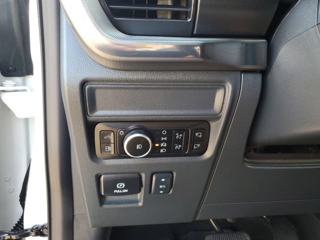 Used 2025 Ford F150 Platinum AWD/4WD image 31
