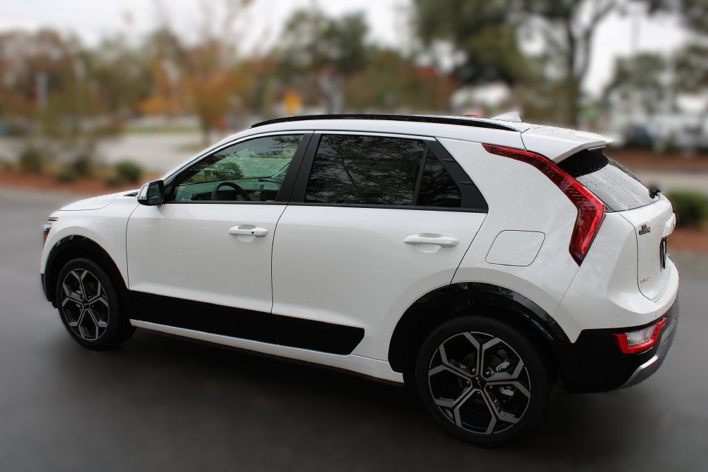 New 2026 Kia Niro EX FWD image 11