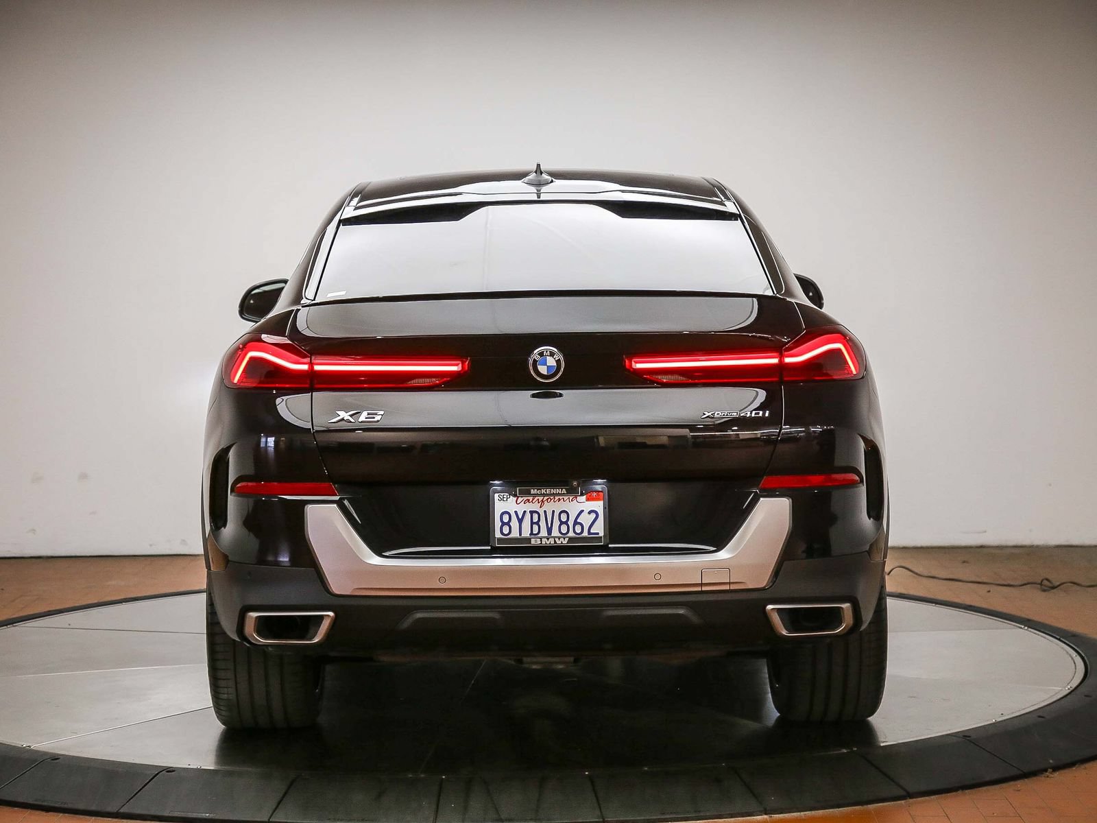 Used 2022 BMW X6 xDrive40i w/ Executive Package AWD/4WD image 6