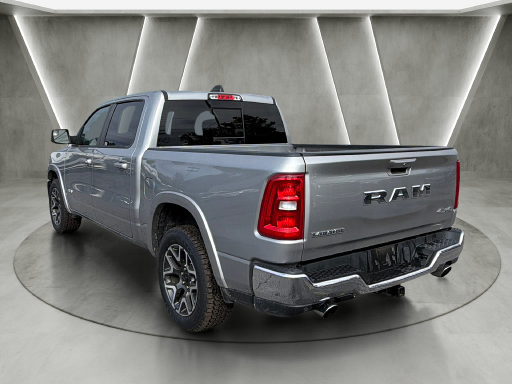 Used 2025 RAM 1500 Laramie AWD/4WD image 5