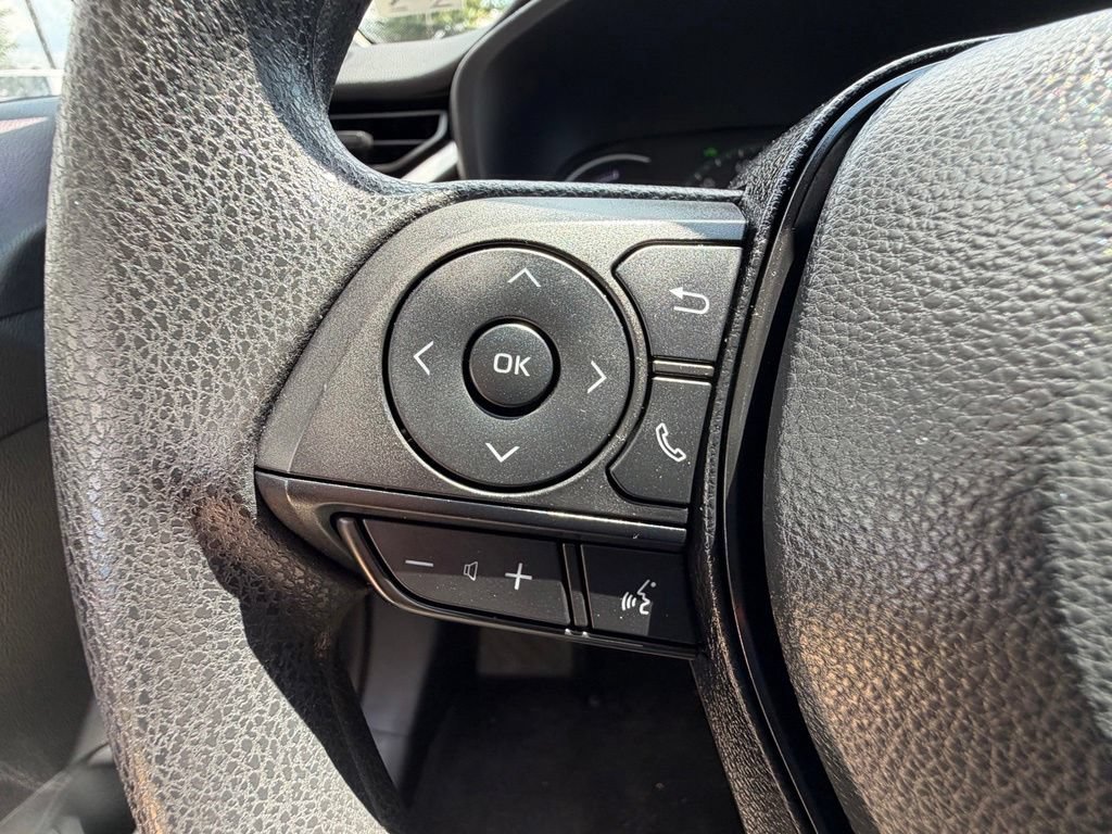 Used 2025 Toyota RAV4 LE AWD/4WD image 23