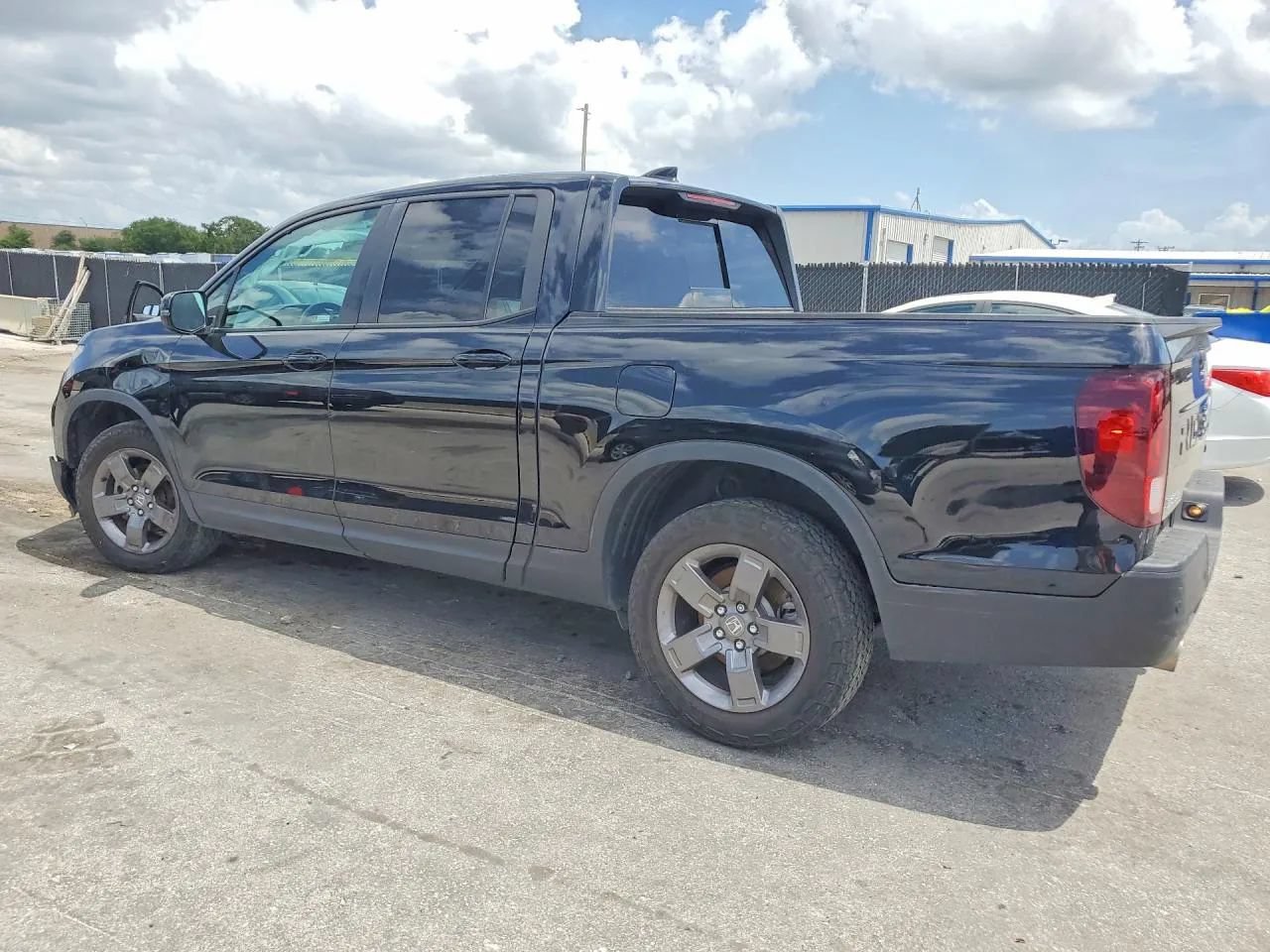 Used 2024 Honda Ridgeline TrailSport image 3