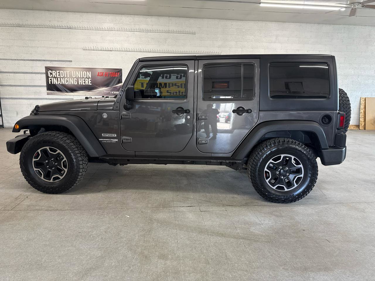 Used 2018 Jeep Wrangler Unlimited Sport w/ Connectivity Group image 96
