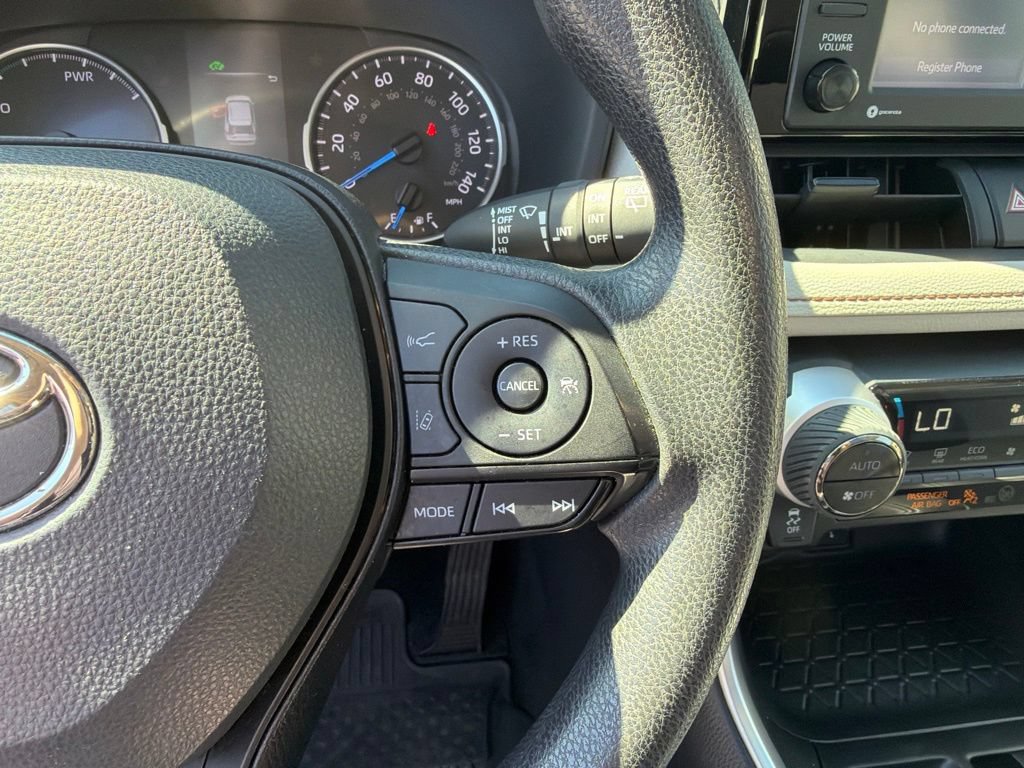 Used 2022 Toyota RAV4 XLE w/ Convenience Package AWD/4WD image 17