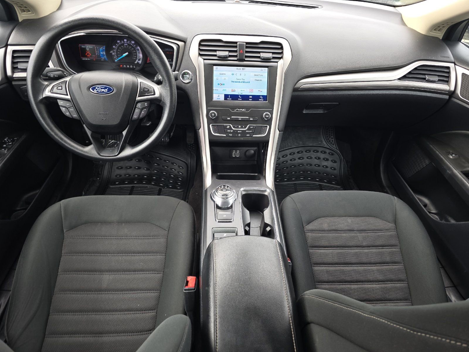 Used 2020 Ford Fusion SE FWD image 12