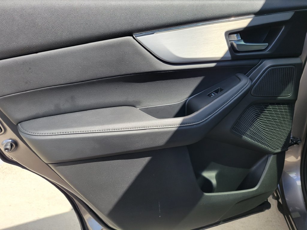 Used 2025 Acura MDX FWD image 15