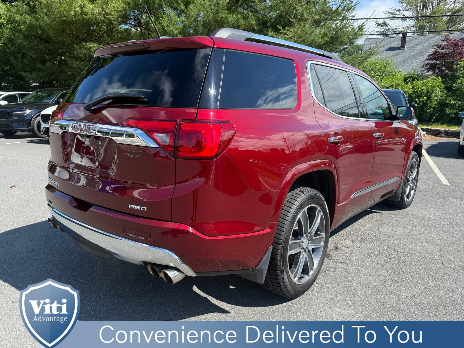 Used 2017 GMC Acadia Denali w/ Technology Package AWD/4WD image 8