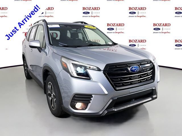 Used 2023 Subaru Forester Premium AWD/4WD image 1
