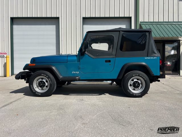 Used 1992 Jeep Wrangler 4WD image 5