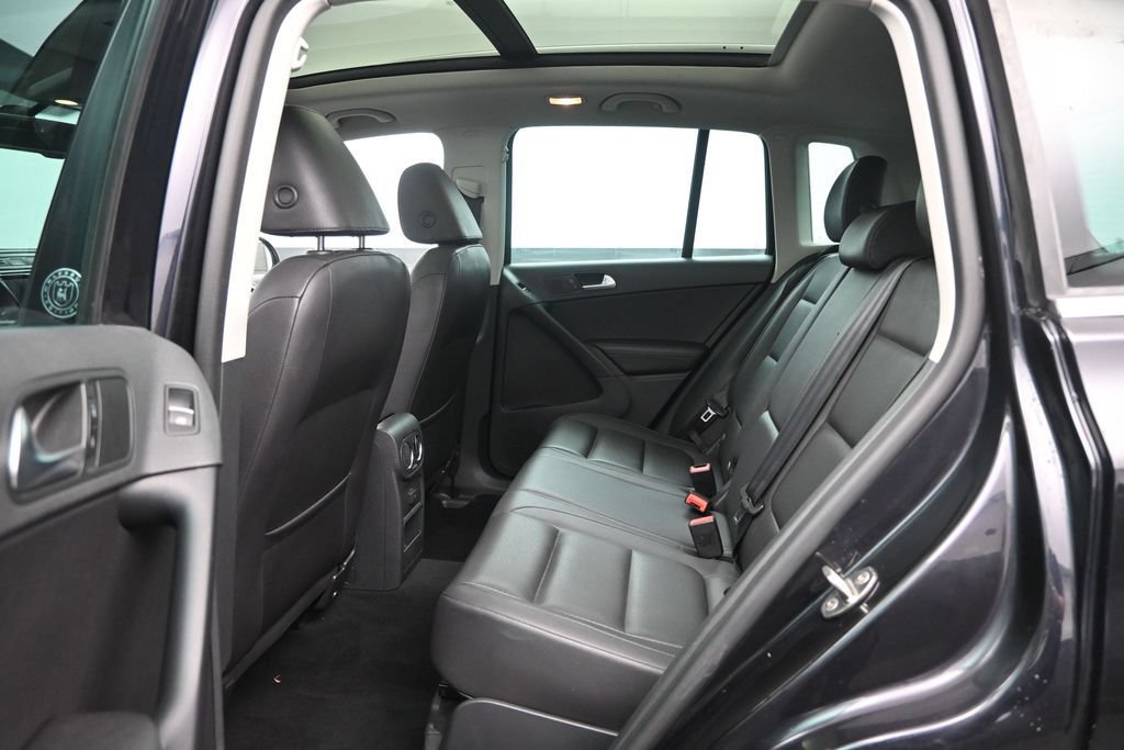Used 2017 Volkswagen Tiguan Wolfsburg Edition FWD image 27