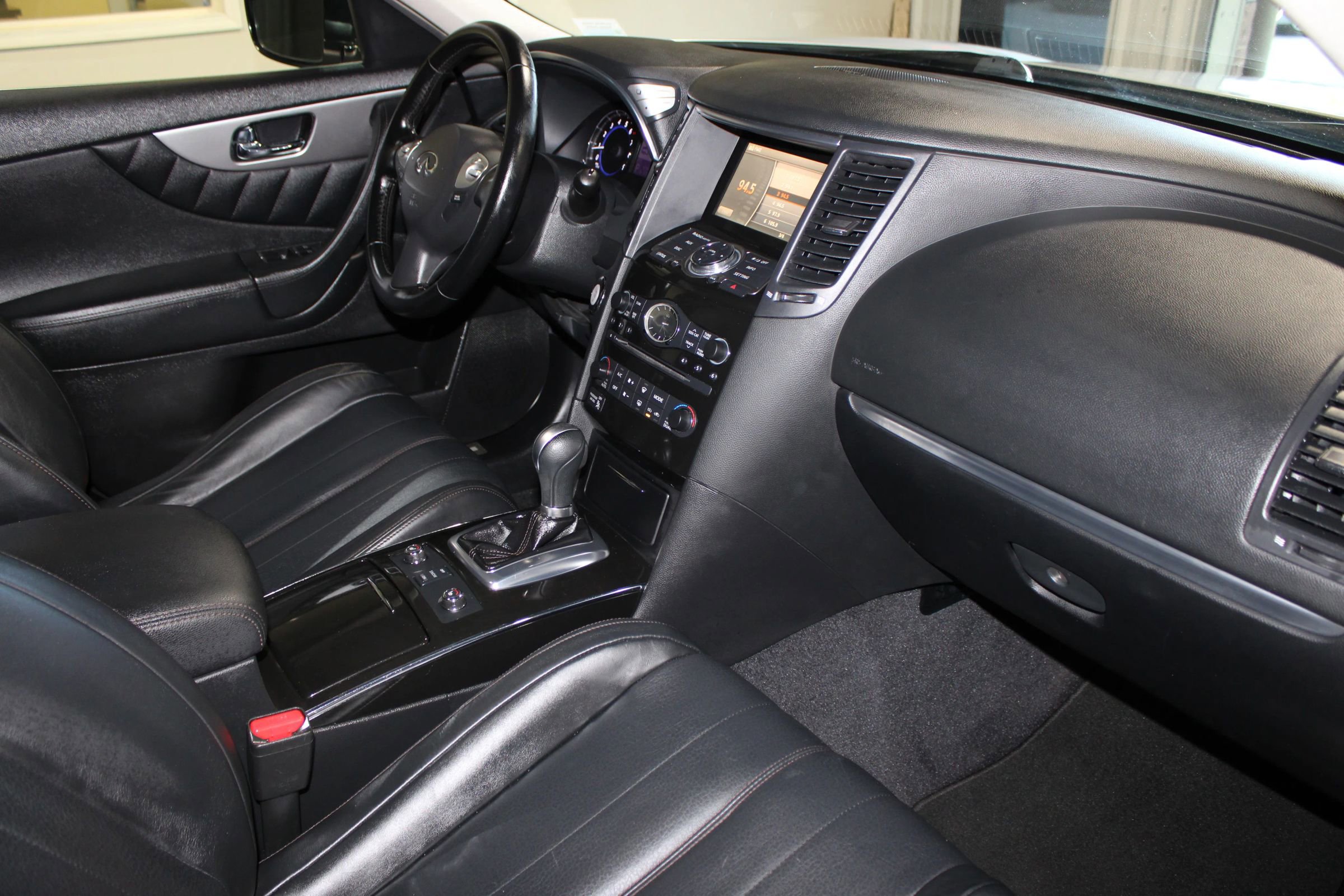 Used 2014 INFINITI QX70 3.7 image 26