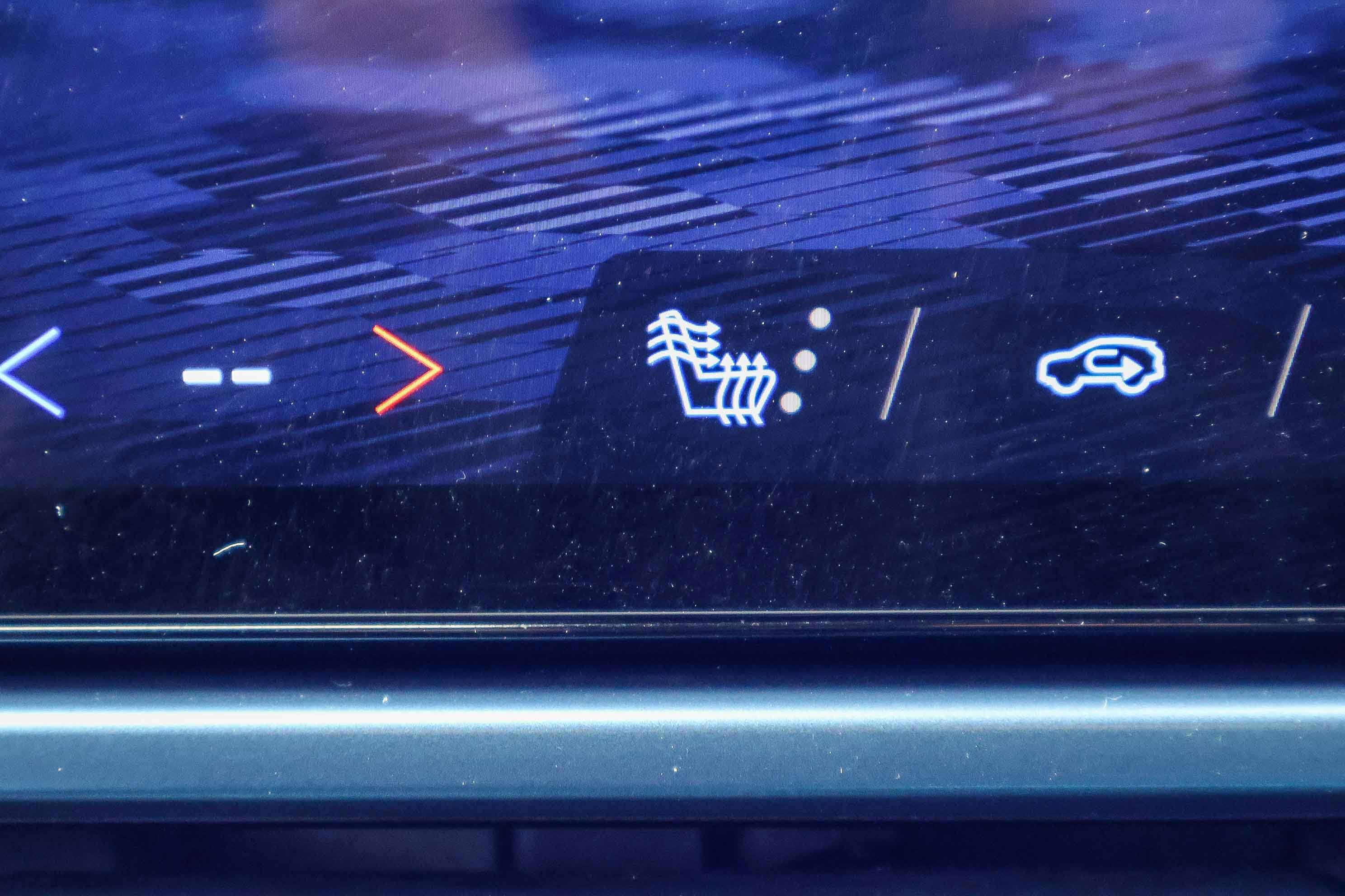 Used 2024 Chevrolet Equinox EV LT w/ LPO, Active Package image 8